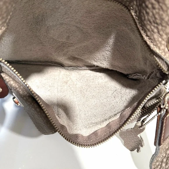 Roots Village Tribe Pebbled Leather Gray Taupe Crossbody Bag Canada π¨π¦ - Picture 9 of 12